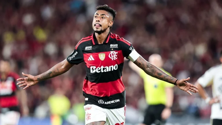 Flamengo repudia atos de racismo sofridos por Bruno Henrique em amistoso