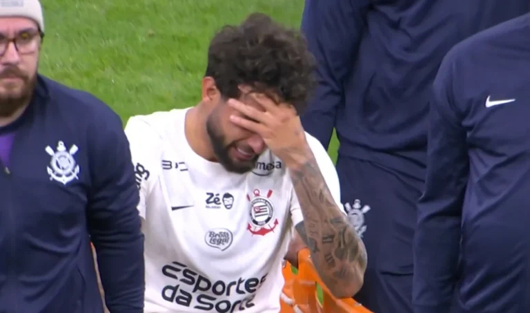 Diniz critica gramado da Arena e culpa campo por lesão de Labyad