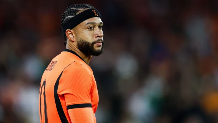 Memphis Depay se pronuncia sobre eliminação da Holanda na Copa