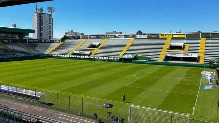 Chapecoense x Flamengo: horário e onde assistir ao Brasileirão Série A