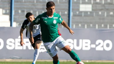 VÍDEO: Palmeiras faz golaço do meio de campo contra o Corinthians no Sub-20