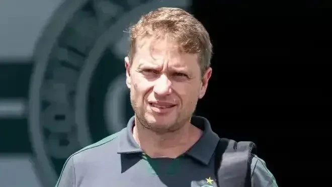 Fernando Seabra deixa Coritiba e fecha com o Vasco