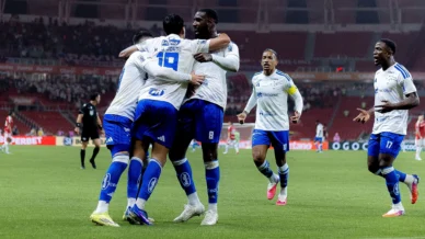 Brasileirão: Cruzeiro vence Inter em jogo marcado por lesão chocante de Pec