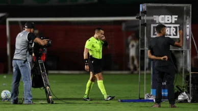 Vitória puxa histórico de Abel e questiona declaração sobre Luan Cândido