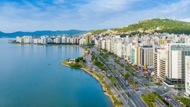 Previsão: Florianópolis tem semana marcada por chuva e ventos moderados