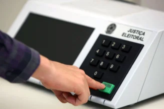 Análise: Campanhas discutem muito passado e pouco futuro