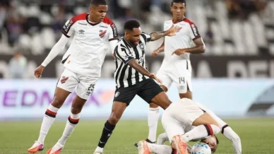 Athletico-PR aproveita 