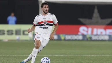 São Paulo informa lesão de Calleri após derrota para a Chapecoense