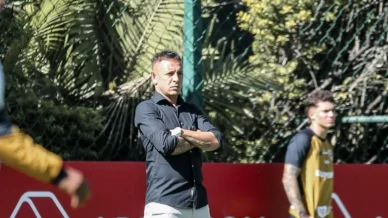 Rafinha, do São Paulo, e dirigente do Grêmio são punidos pelo STJD