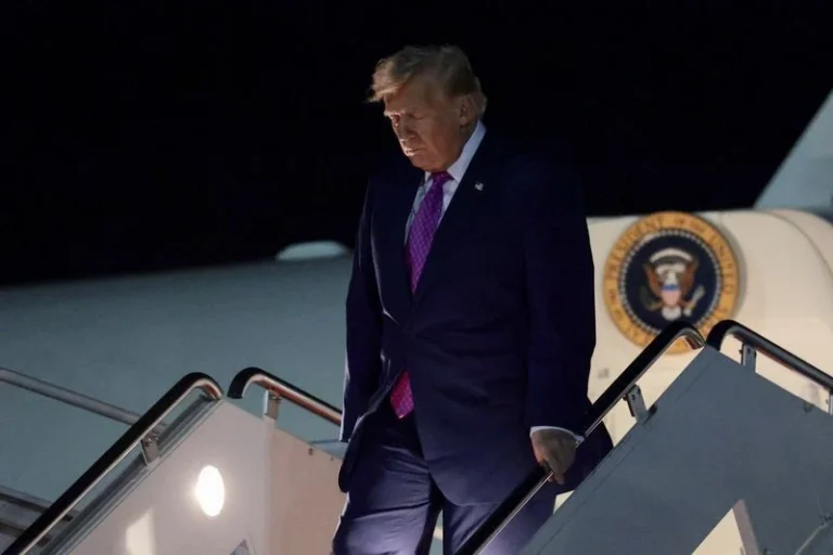 Análise: Por que troca secreta de aviões de Trump é problemática?