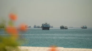 Outro navio-tanque é atingido no Estreito de Ormuz, informa Reino Unido