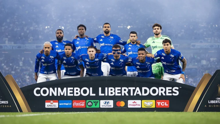 “Visitante indigesto”, Cruzeiro enfrenta Flamengo por vaga na Libertadores