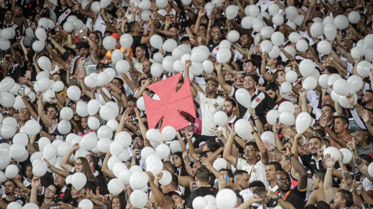 Copa do Brasil: Vasco planeja mandar duelo contra o Vitória no Maracanã
