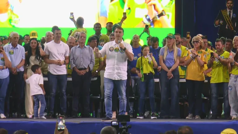 Flávio avalia reforçar atos pelo Rio para turbinar Ruas ao 2º turno