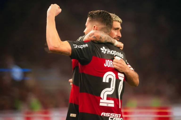 Fla chega a 76% de chances de título do Brasileiro, veja probabilidades
