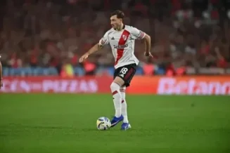 Cruzeiro negocia Matías Viña, lateral ex-Flamengo e River