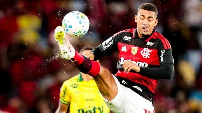 Samuel Lino celebra aproximação da liderança do Brasileirão: “Muita força”