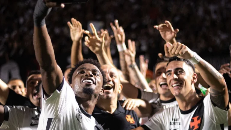 Embalado com Pedro Emanuel, Vasco agora busca sair do Z4 do Brasileirão