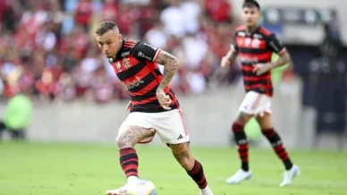 Botafogo negocia a contratação de Everton Cebolinha, do Flamengo