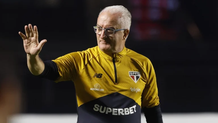 Dorival detona primeiro tempo do São Paulo contra Boca: “Não tivemos nada”