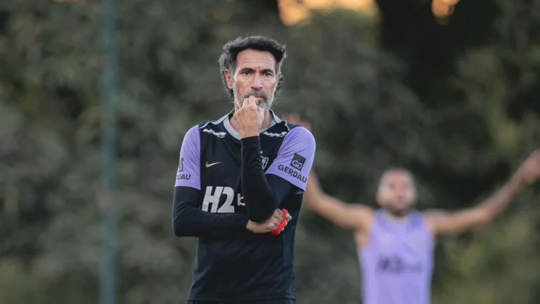 Atlético-MG pode ter “um time” de desfalques contra o Red Bull Bragantino