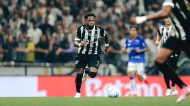 Fred brilha, Atlético-MG vira sobre Cruzeiro e vai à semi da Copa do Brasil