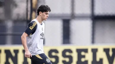 Santos espera receber valor milionário com venda de lateral