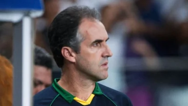 Remo demite Léo Condé após derrota para o Bahia no Brasileirão