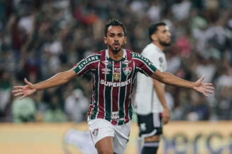 Santos avança em contratação de meia do Fluminense