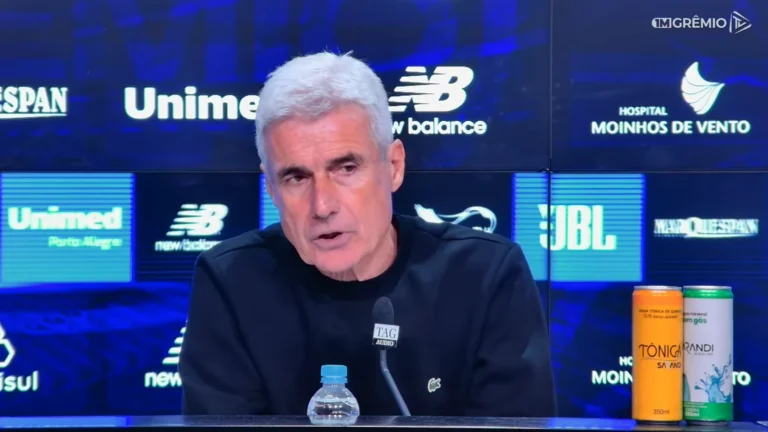 Grêmio demite técnico Luís Castro após derrota para o Vasco