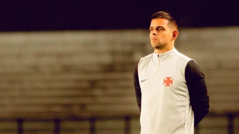 Vasco sub-20: Técnico se emociona ao relembrar trajetória até final