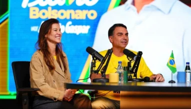 Saiba quem é Fernanda Bolsonaro, esposa de Flávio