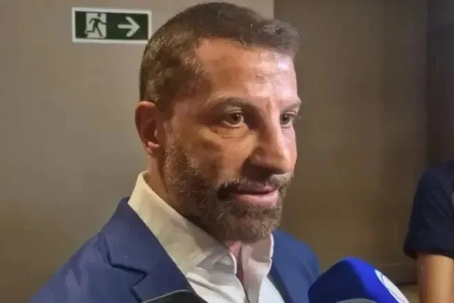 Pedrinho sobre fortuna de novo investidor do Vasco: “Praticamente infinita”