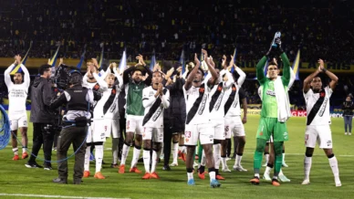 Vasco busca replicar feito de temporada passada para respirar no Brasileiro