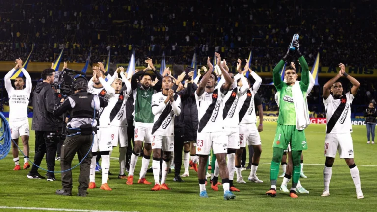 Vasco busca replicar feito de temporada passada para respirar no Brasileiro