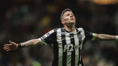 Atlético-MG bate Red Bull Bragantino e se aproxima do G5 do Brasileirão