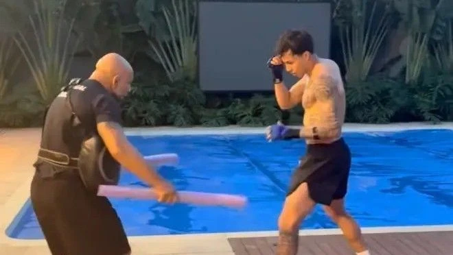 Kaio Jorge se aventura no boxe, e meia reage: “Clássicos chegando”