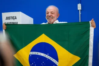 Corinthians parabeniza Lula por reeleição: 
