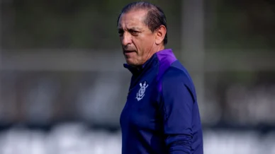 Após demitir Diniz, Corinthians coloca Ramón Díaz como 